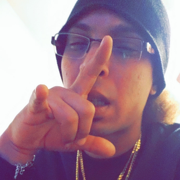 Central Florida Sneaker Heads - Picture 4 of 6